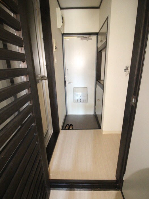 物件内観写真19　(廊下)