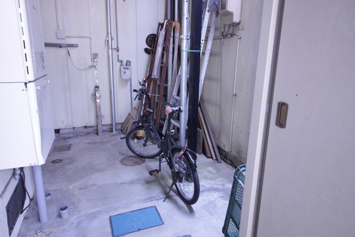 物件外観写真5　(駐輪場)
