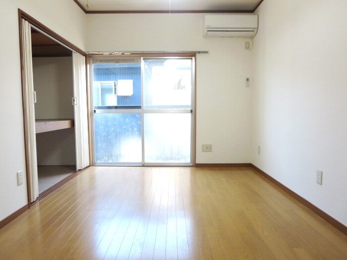 物件内観写真12　(居室)