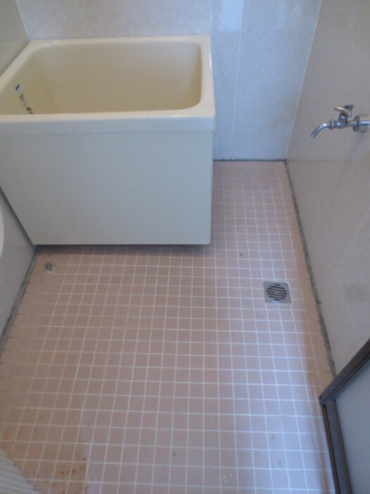 物件内観写真13　(洗濯機置場)