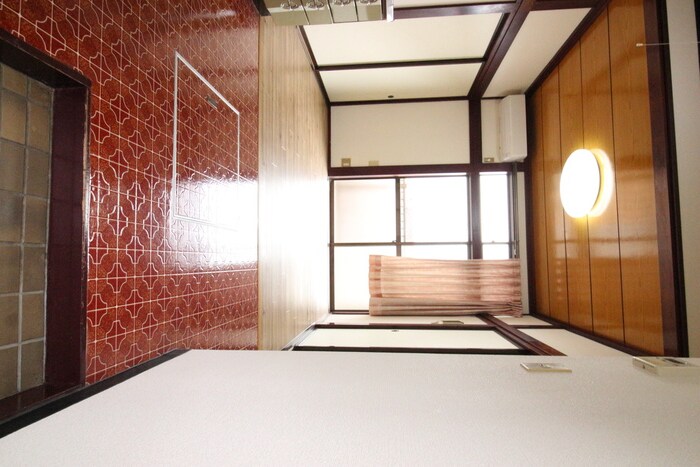 物件内観写真17　(玄関)