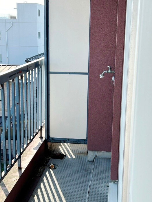 物件内観写真14　(洗濯機置場)