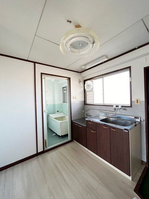 物件内観写真18　(廊下)