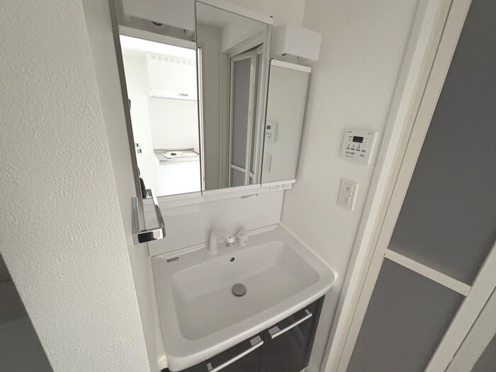 物件内観写真12　(洗面)