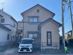 名取市上余田貸家外観写真