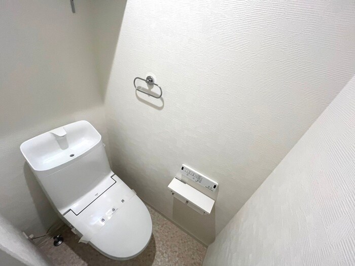 物件内観写真11　(トイレ)