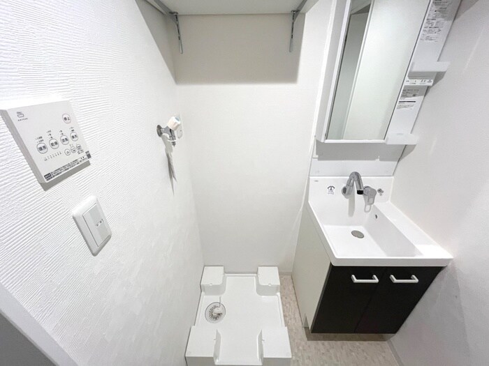 物件内観写真13　(洗濯機置場)