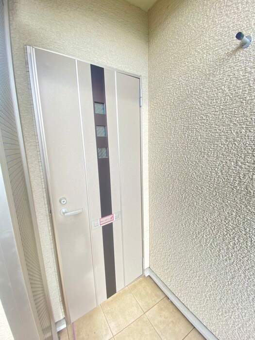 物件内観写真7　(玄関)