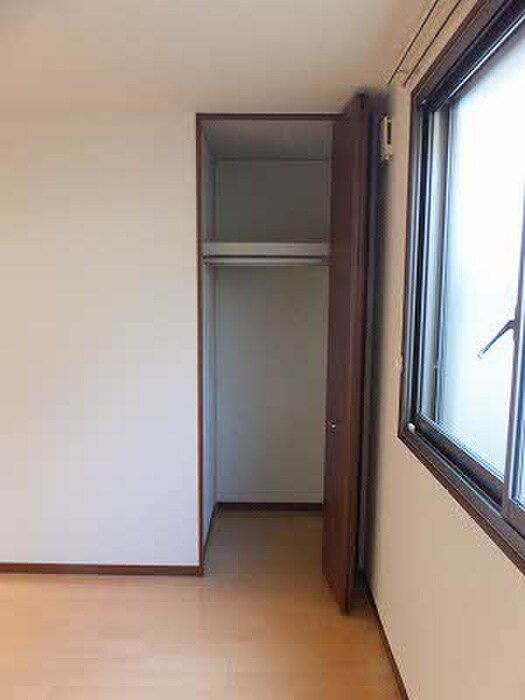 物件内観写真12　(収納)