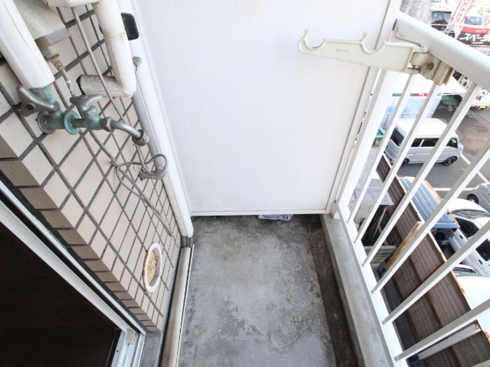 物件内観写真16　(洗濯機置場)