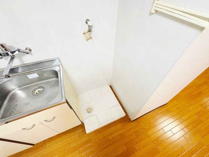 物件内観写真15　(洗濯機置場)