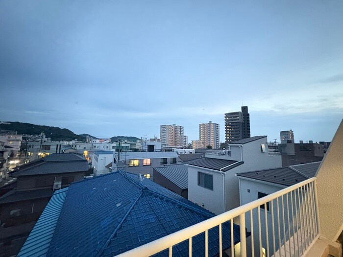 物件内観写真20　(室内からの展望)