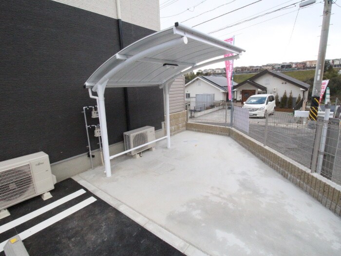 物件外観写真3　(駐輪場)