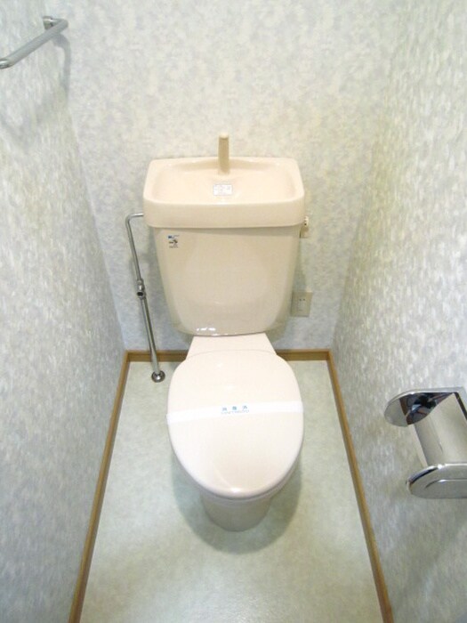 物件内観写真10　(トイレ)