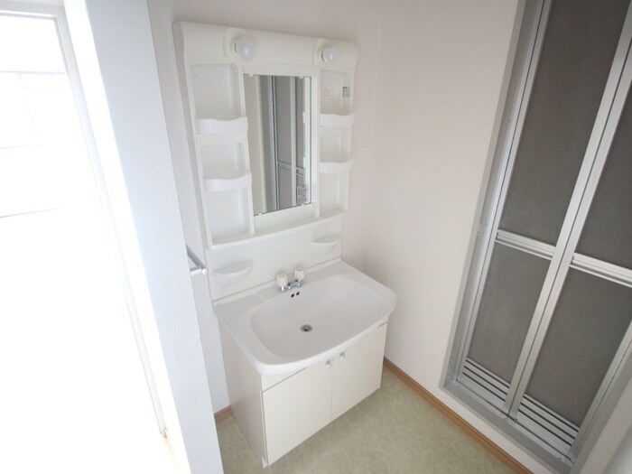 物件内観写真11　(洗面)