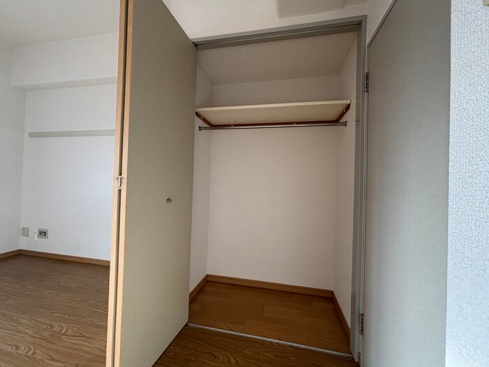 物件内観写真12　(収納)