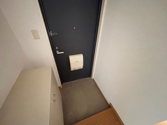 物件内観写真13　(玄関)
