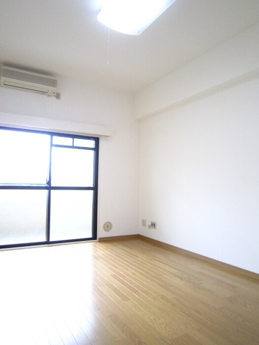 物件内観写真13　(室内からの展望)