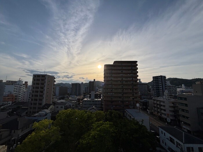 物件内観写真16　(室内からの展望)