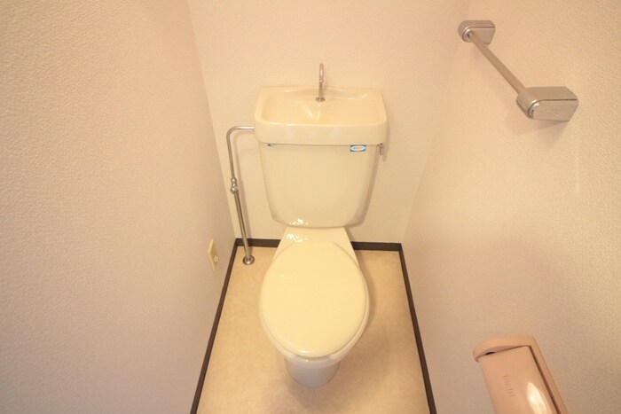 物件内観写真11　(トイレ)