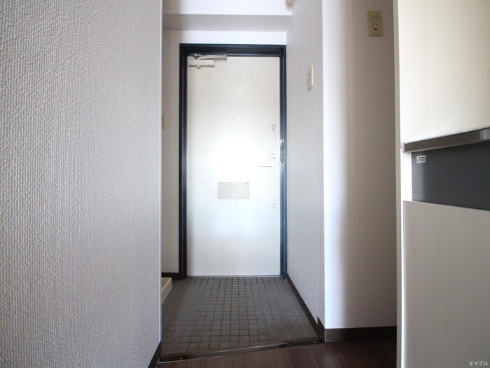 物件内観写真13　(玄関)