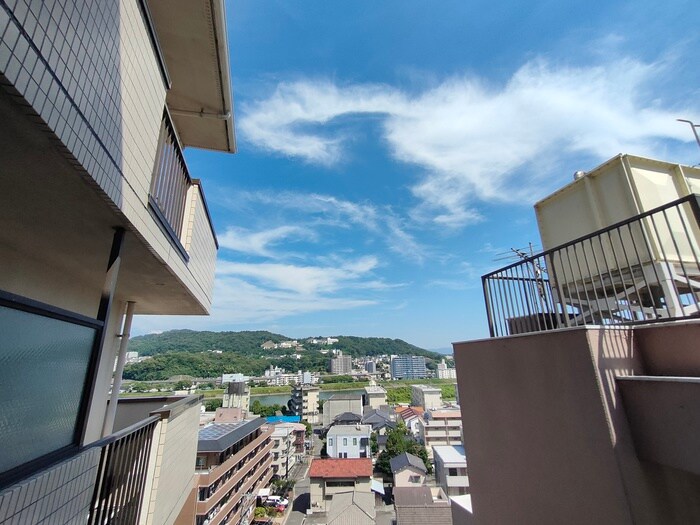 物件内観写真15　(室内からの展望)