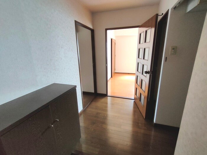 物件内観写真19　(玄関)