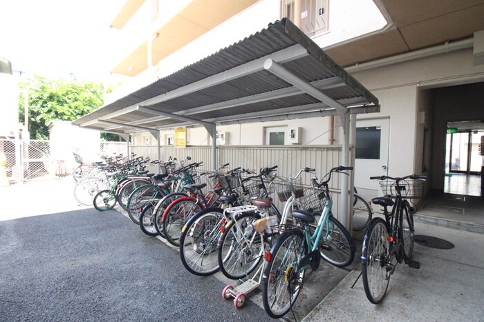 物件外観写真5　(駐輪場)