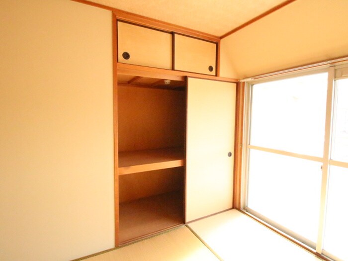 物件内観写真12　(収納)