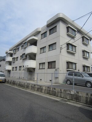 カルチェ堀田外観写真