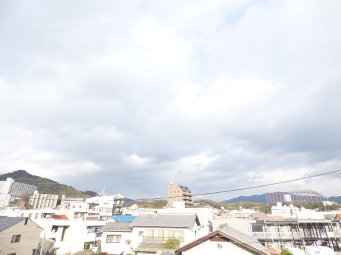 物件内観写真17　(室内からの展望)