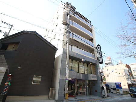 メゾン寿々屋外観写真