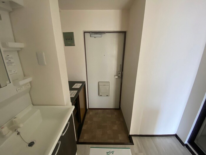 物件内観写真15　(玄関)