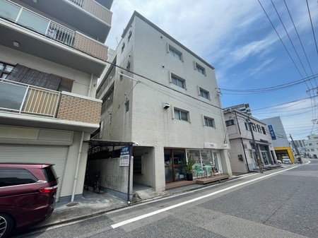 ＢＥＬＬＯ中広外観写真