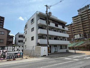 リバ－ジュ山下外観写真