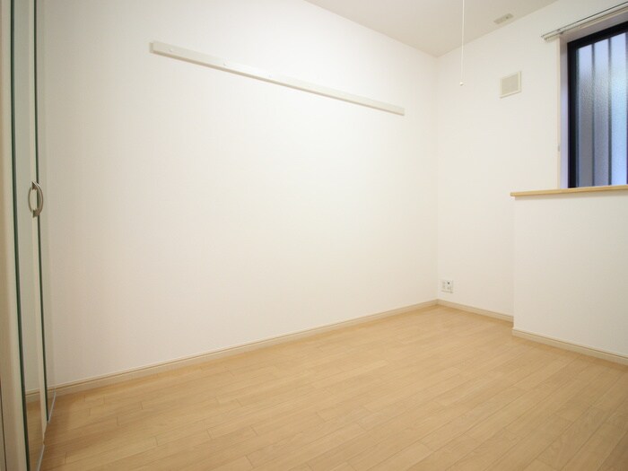 物件内観写真21　(居室)