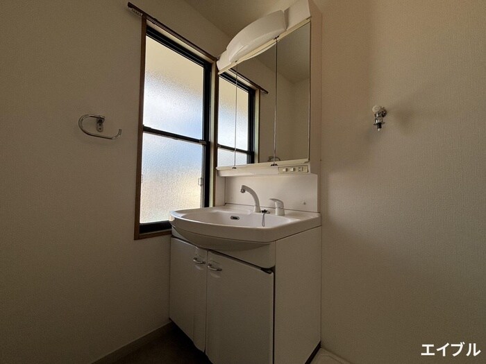 物件内観写真9　(洗面)