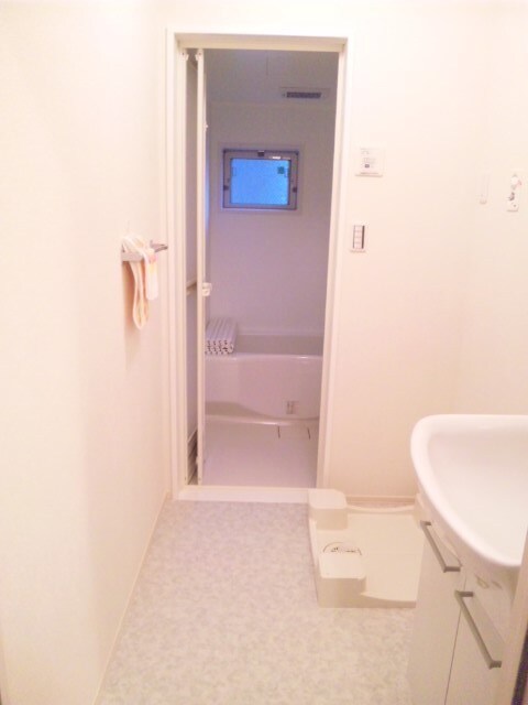 物件内観写真6　(洗面)