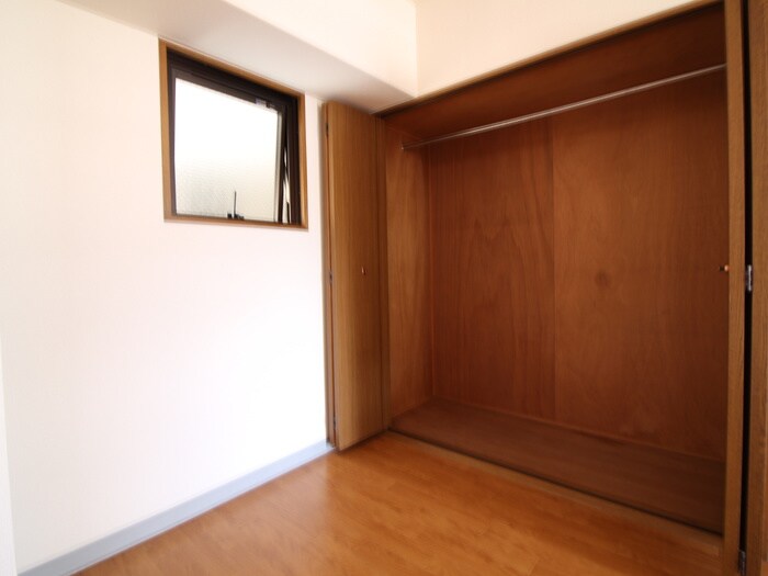 物件内観写真12　(収納)