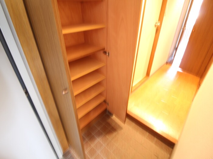 物件内観写真13　(靴箱)