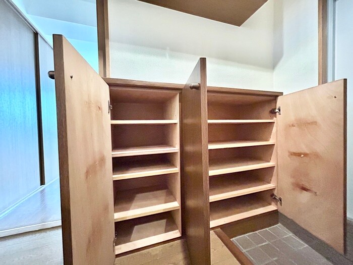 物件内観写真14　(靴箱)