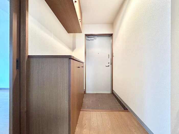 物件内観写真17　(玄関)