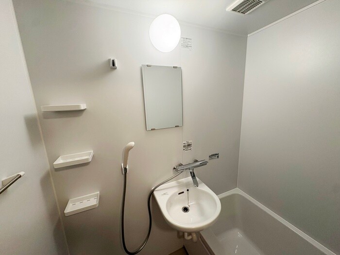 物件内観写真8　(洗面)