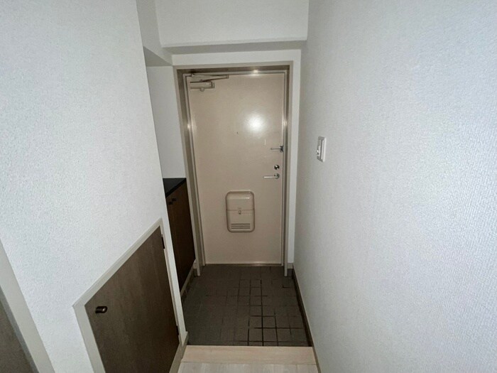 物件内観写真10　(玄関)
