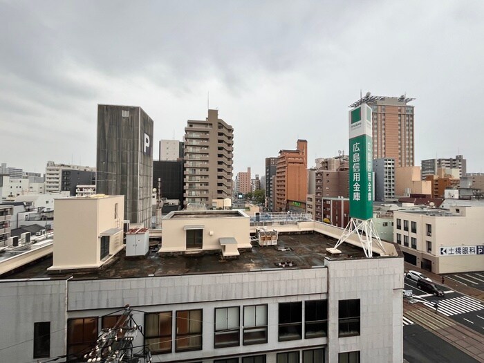 物件内観写真13　(室内からの展望)