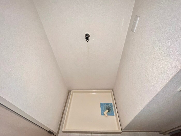 物件内観写真14　(洗濯機置場)