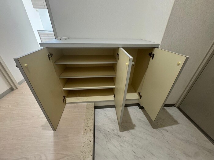 WAKO Ile BLancheの靴箱