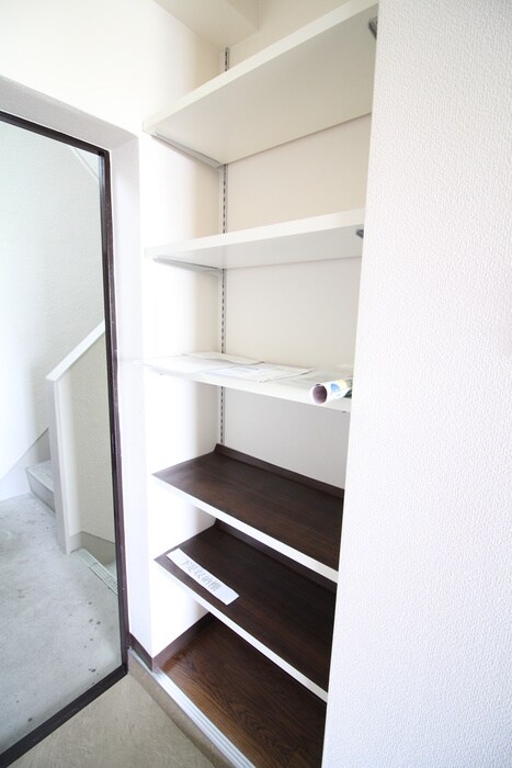 物件内観写真14　(靴箱)