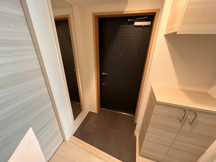 物件内観写真11　(玄関)