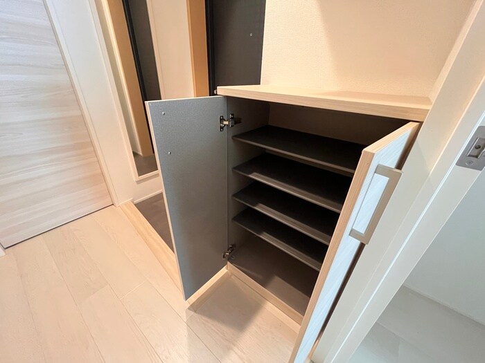 物件内観写真12　(靴箱)